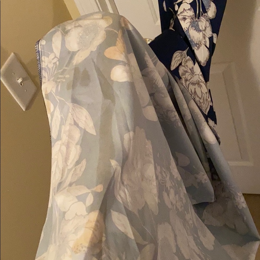 Dress - Picture 5 of 5